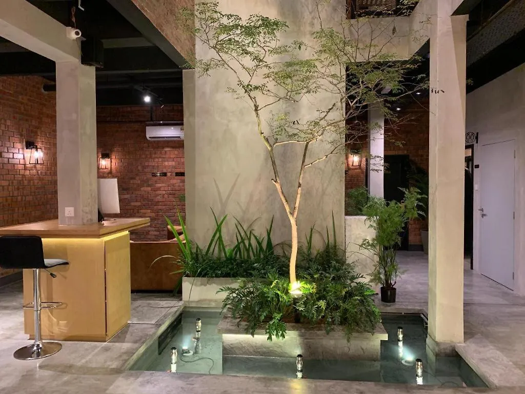 Atelier Hotel Johor Bahru 3*,